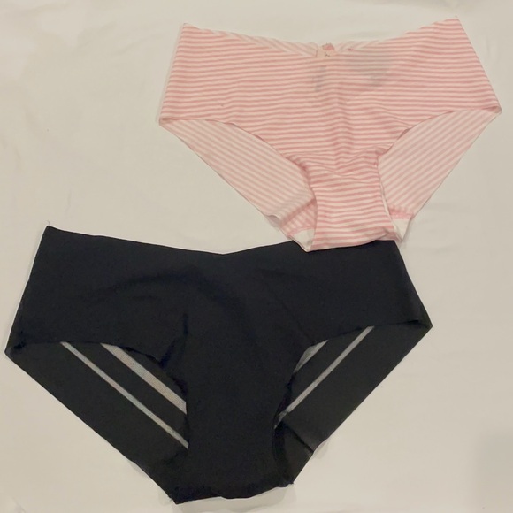 NEW WITH TAGS VICTORIA’S SECRET SIZE S SEAMLESS HIPHUGGER PANTIES - Picture 1 of 7